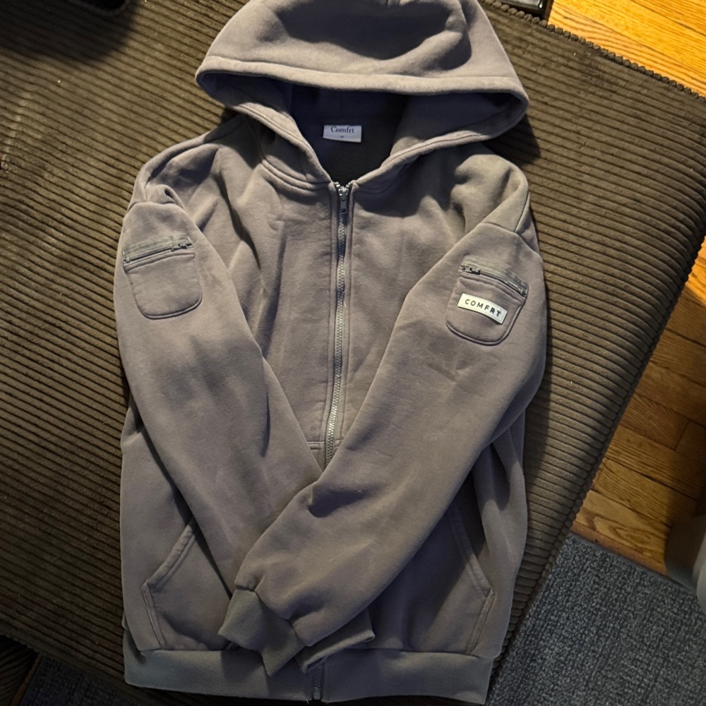 Comfrt Gray Zip-Up Travel Essentials Hoodie